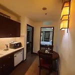 Kl Premier Suites At Times Square