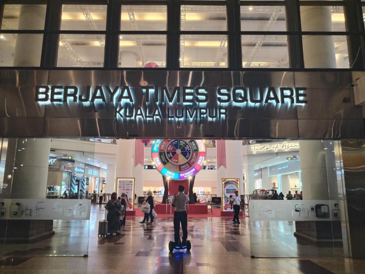 Kl Premier At Times Square